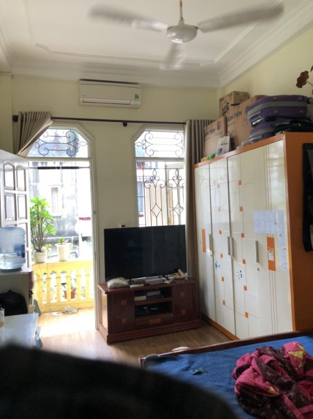 Bán nhà Tạ Quang Bửu, dân trí cao, diện tích sử dụng 33,5m2, giá bán 3 tỷ, lhcc