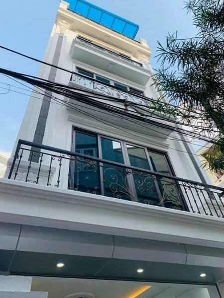 Nhà đẹp Tường Lâm sát bệnh viện Đức Giang Quận Long Biên, đúc kiên cố 5 tầng
