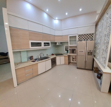 Thụy Khuê Tây Hồ 2 thoáng, KD, 60 m2x 6 Tầng, Mtx 5.7m chỉ 4 tỷ. Lh:0983927117.