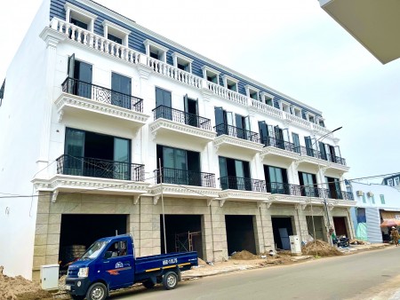 Khu nhà mặt phố ngay trung tâm chợ Thới Lại, sổ hồng chính chủ, vị trí đẹp, hiện đại