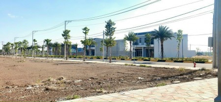 Cần bán gấp lô đất diện tích thổ cư dt 84m2 giá 700tr tại khu công nghiệp Bàu Bàng