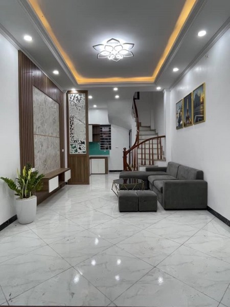Siêu hiếm còn sót nhà phố Ái Mộ nhà mới đẹp long lanh, dt 37m2 5 tầng giá 3 tỷ hơn
