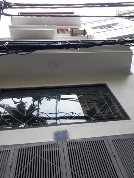 Bán nhà Hào Nam diện tích 38m2 giá bán 4.2 tỷ lô góc gần phố kinh doanh tốt