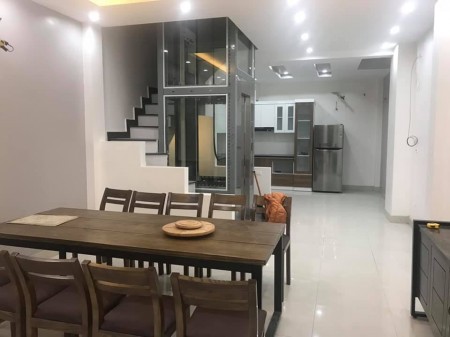 Bán nhà Cầu Giấy diện tích sử dụng 54m2, 5 tầng, giá 5.1 tỷ, ô tô tải đỗ, view xa thẳm