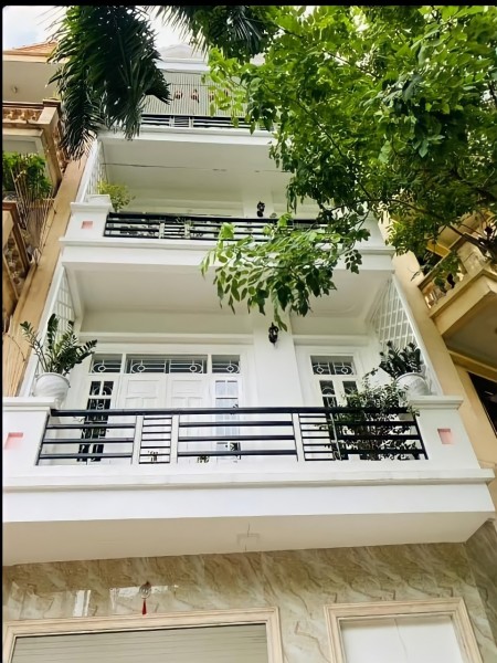 Chính chủ bán nhà riêng Khâm Thiên, Đống Đa diện tích 66m2 x 5 tầng, MT rộng 4,6m 6PN