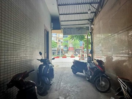 Bán đất tặng nhà 2 tầng trần khát chân thông phố Huế Hai Bà Trưng, lh 0986209188