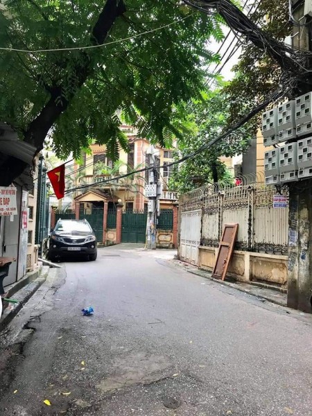 Bán nhà phố Võng Thị - Tây Hồ, nhà đẹp ở luôn, ô tô đỗ cửa 100m2 giá 13 tỷ