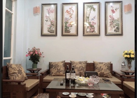 Bán nhà riêng nguyên căn tại đường Ỷ La Hà Nội, dt 35m2, giá 2.65 tỷ
