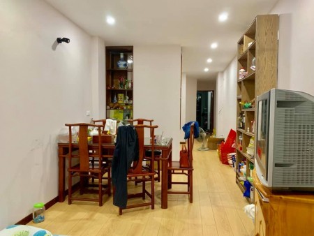Bán Gấp nhà phố Pháp Vân, KD, cạnh BX Nước Ngầm dt 60m2, 5 tầng, 7.6 tỷ, lh 098.724.0775.
