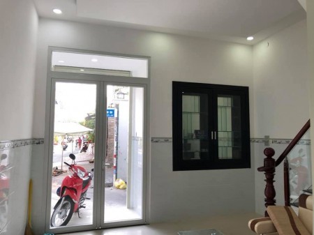 Nhà bán cách mặt tiền 2 căn, Hoàng Xuân Nhị, Phú Trung Tân Phú, 40m2, 4.35 tỷ