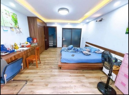 Chính chủ bán nhà 4 tầng ngõ 99 Ái Mộ, Long Biên đt 82m2, mt 5m, giá 11.5 tỷ