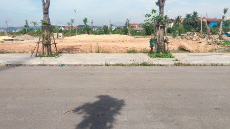Bán đất trung tâm thành phố giá rẻ, khu dân cư, đường lớn, xe vào tận nơi