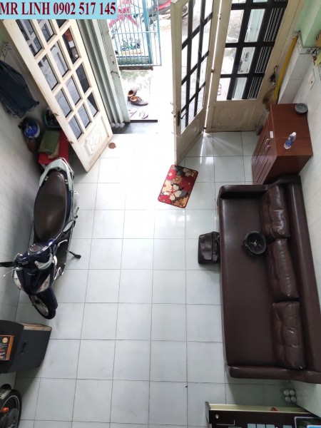 Bán nhà hẻm lớn Phú Thọ Hòa quận Tân Phú, 3 tầng, 3 PN, dtsd 35m2 giá rẻ mùa dịch.