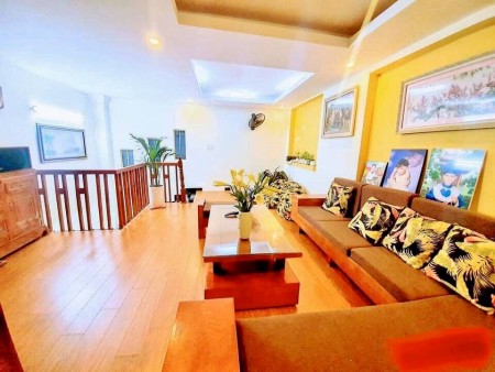 Bán nhà Lê Trọng Tấn, Hoàng Mai diện tích 32m2, giá 3.6 tỷ. Nhà đẹp, ôtô đỗ cổng