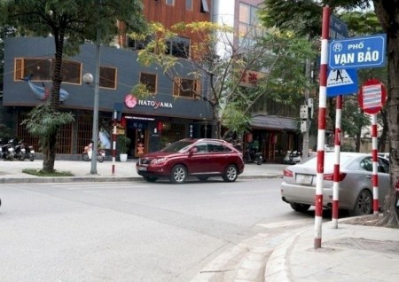 Cần bán nhà mặt phố Vạn Bảo hiếm có khó tìm tại Quận Ba Đình giá bán 3.3 tỷ