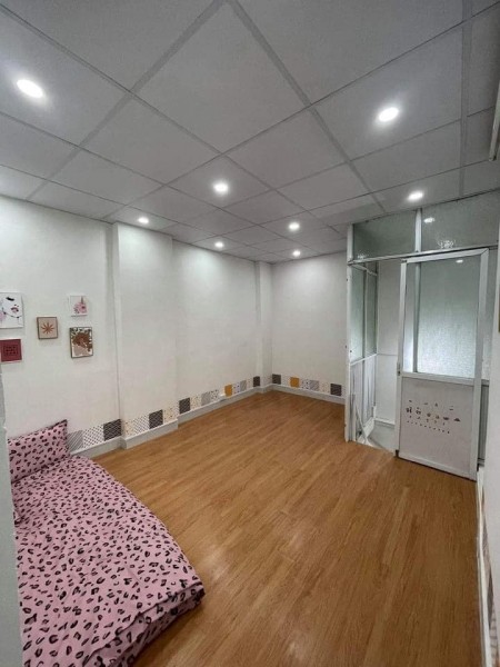 Bán nhà ngõ 39 Hoàng Cầu Đống Đa, gần hồ đường rộng như phố, dt 39m2, giá 2.95 tỷ
