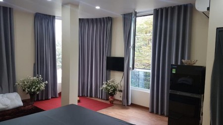 Tòa nhà căn hộ cho thuê Hoàng Quốc Việt lô góc ô tô tránh 18 phòng full đồ giá bán 33 tỷ
