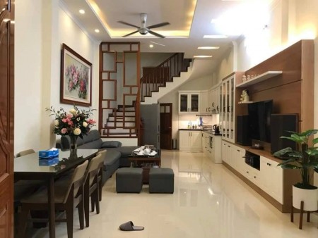 Bán nhà Lò Đúc Hai Bà Trưng dt 35m2, 5 tầng, 2 mặt thoáng nhà đẹp, liên hệ 0817750699