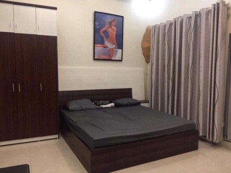 Nhà mới 5 tầng Hoàng Quốc Việt, 3.4 tỷ, nội thất long lanh như cung điện