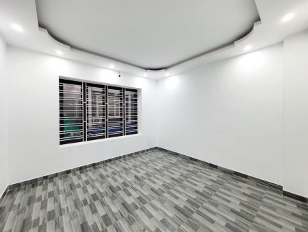Nhà mặt ngõ to ô tô đỗ cửa chính chủ bán nhanh, diện tích 47.8m2, đúc 3 tầng thoáng