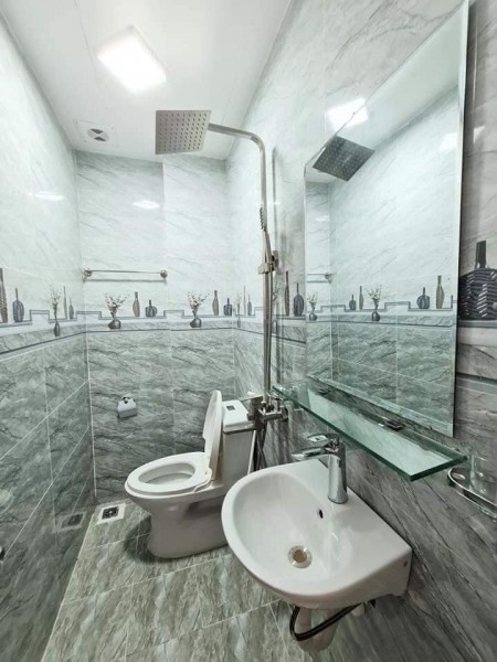 Bán nhà Hai Bà Trưng nhà mới tặng nội thất xịn, giá nhỉnh 4 tỷ, pháp lí chuẩn, sổ đẹp
