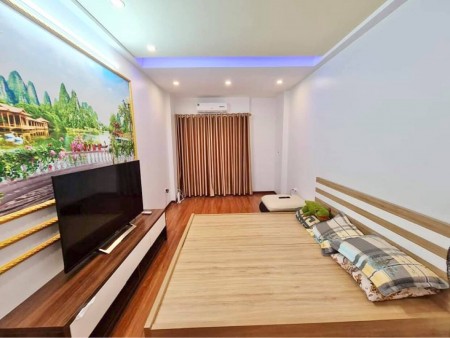 Siêu Hot Nhà Mới Phố Giáp Bát 36m2 x5T, giá 4.3 tỷ -Hoàng Mai, Sổ vuông chính chủ.