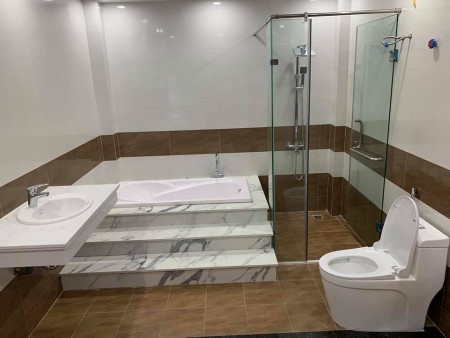 Bán nhà Tây Mỗ, 3 bước ô tô, full nội thất, 32m2, giá 2.x tỷ (x tiểu học).