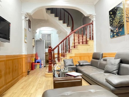 Bán nhà Kim Giang Đại Kim Hoàng Mai, diện tích 38m2, đúc 4 tầng kiên cố, giá bán 3 tỷ
