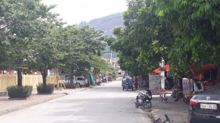 Bán ô đất biệt thự gần công ty than Hạ Long Cẩm Đông Cẩm Phả Quảng Ninh giá 10.xtr/m2.