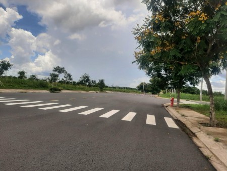 Nhà phố KĐT South Wave, sổ hồng riêng MT đường Lê Văn Lương, 1 trệt 2 lầu, dt 80m2