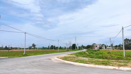 Bán lô đất siêu lợi nhuận mặt đường Thanh Niên 42m Quảng Giao, huyện Quảng Xương, Thanh Hóa.