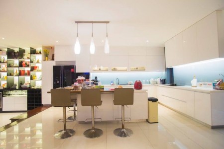 Bán Biệt Thự Quận Phú Nhuận Huỳnh Văn Bánh 63 tỷ, Nhà Kết Cấu mới, Sang Trọng