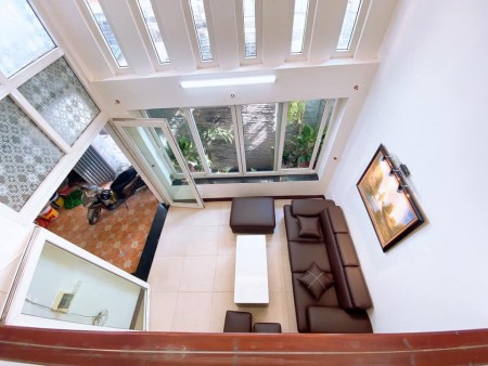 Bán nhà Hà Đông ô tô vào nhà, 2 mặt đón sáng vĩnh viễn,45 m2, nhỉnh 4 tỷ.