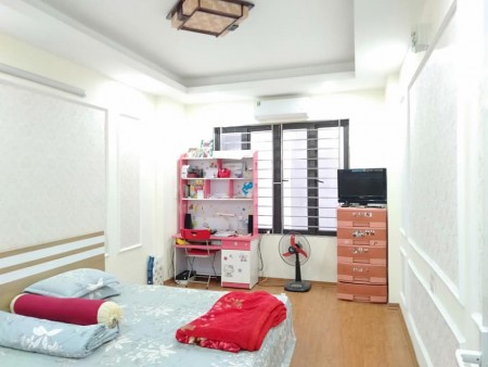 Bán nhà đẹp Ngô Thì Nhậm, lô góc 3 thoáng, ngõ thông, 2.95 tỷ