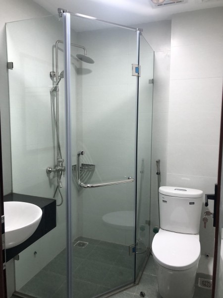 Bán nhà đẹp diện tích sử dụng 43m2, 5 tầng, giá 4,5 tỷ, phố Thái Hà, Chùa Bộc, Đống Đa