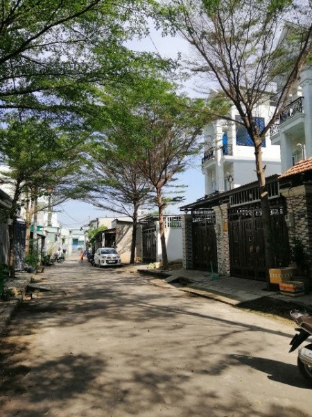 Bán nhà nguyên căn Thạnh Lộc 41, Quận 12, hẻm 8m, dt 4x20m, giá chỉ 4.5 tỷ