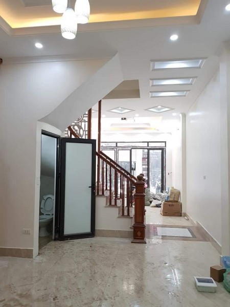 Bán nhà ngõ 2 Trần Quý Kiên PLô Ôtô ở ngay gần phố 35mx5T 7.3tỷ