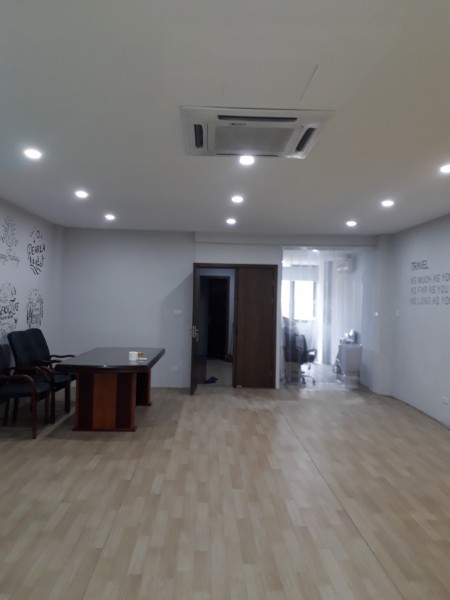Cho thuê văn phòng môi trường làm việc yên tĩnh, đủ tiện ích tại đường Nguyễn Khánh Toàn