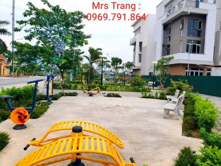 Đi đến slide 2