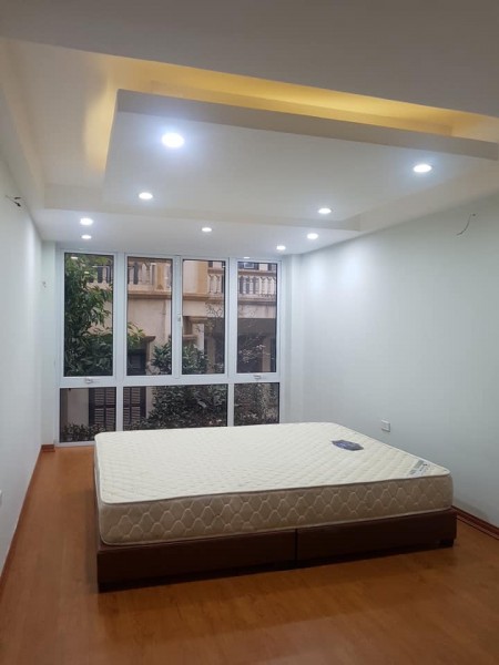 Bán nhà đẹp Ngọc Thụy nguyên căn rộng 38m2. giá bán 4.8 tỷ, khu dân trí cao, tiện ích đủ
