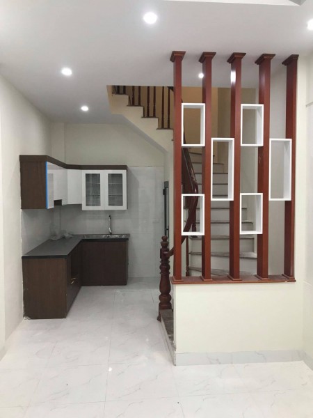 Lô Góc hai thoáng nhà xịn ở ngay Xuân La Quận Tây Hồ dt 35m2, 5 tầng, giá 3.6 tỷ. LH 0364101060