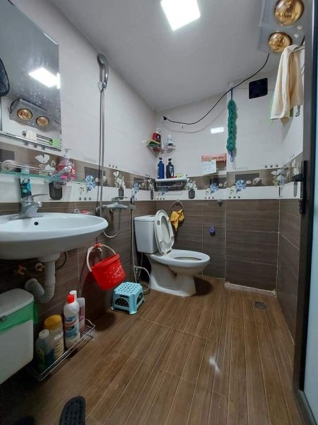 Bán nhà Ngọc Thụy diện tích 34m2 dân xây mặt ngõ thông nhà đẹp ở ngay giá bán 2,5 tỷ