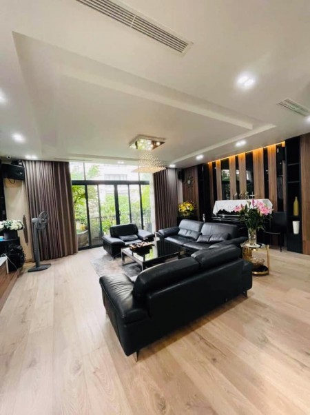 Biệt Thự Pandora 53 Triều Khúc căn góc 3 thoáng bể nơi 4 mùa dt 147m2 giá 27.5 tỷ