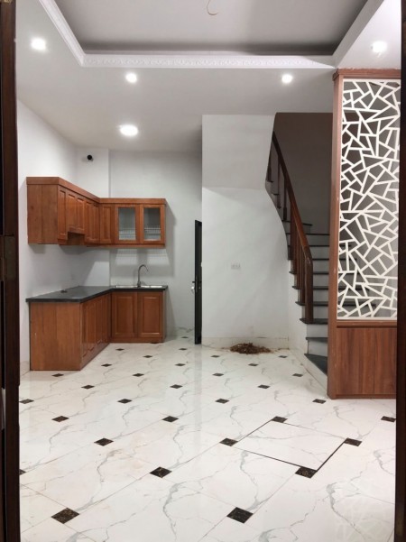 Nhà mới diện tích 30m2 đúc 4 tầng giá bán chỉ 3 tỷ ngõ thông ô tô đỗ 10m phố Quang Trung