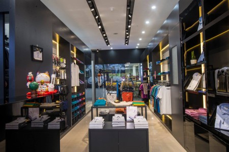 Nhà phố Ngọc Lâm, kinh doanh đẳng cấp giá bán nhỉnh 23 tỷ, thương lượng, lh 0983483468