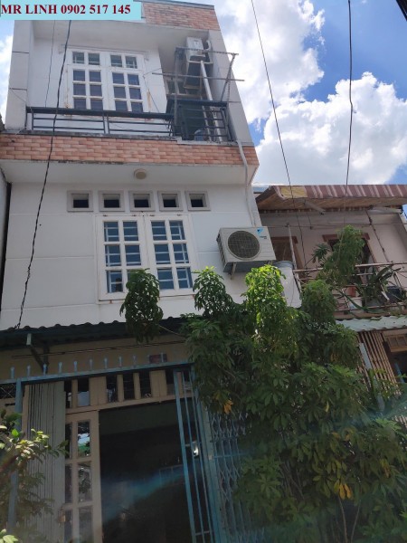 Bán nhà riêng HXH Phú Thọ Hòa, quận Tân Phú, 35m2, 3 tầng, 3PN giá ưu đãi.