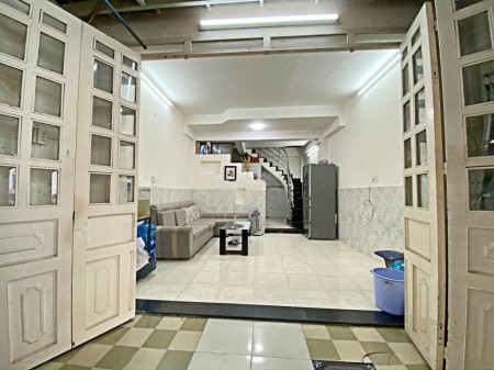 Bán nhà riêng đường Vĩnh Viễn Quận 10 có 3 lầu 3 phòng ngủ, Ngang 4m3