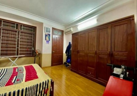 Lô góc 3 thoáng phố Nguyễn Khang, diện tích sử dụng 50m2, 4 tầng, giá bán nhỉnh 3 tỷ