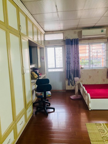 Bán nhà Tam Trinh diện tích 50m2, xây 3 tầng, Ôto đỗ cổng, gần phố, ở luôn giá 2.05 tỷ