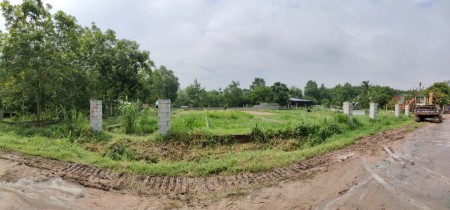 Em cần bán đất sổ đổ chính chủ, bàn giao trong ngày, liên hệ 0785494421 (Nhi), vị trí đẹp